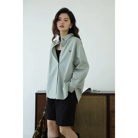 嘉茱莉2024新款1OO棉修闲衬衫外套女字母绣花衬衫中长款宽松上衣商品大图