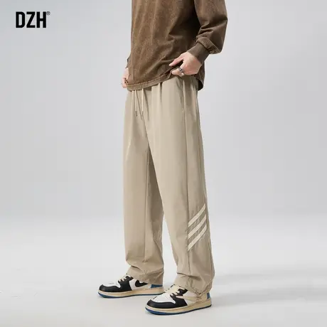 男士卡其色裤子男美式机能冲锋裤男款2023秋季工装阔腿直筒休闲裤图片