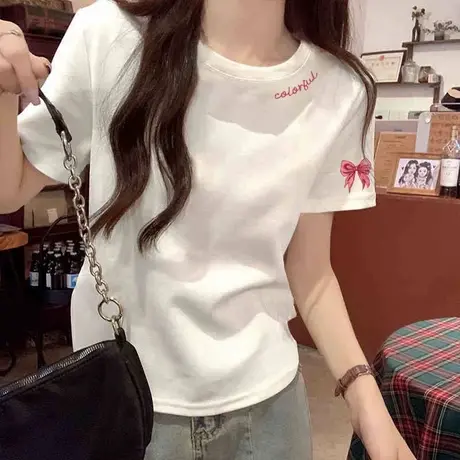 白色正肩设计感短袖t恤女2025年欧货新款小众修身显瘦内搭上衣潮图片