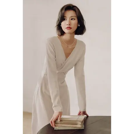 弥古法式针织连衣裙女秋冬修身打底毛衣裙大衣内搭高级感显瘦裙子图片