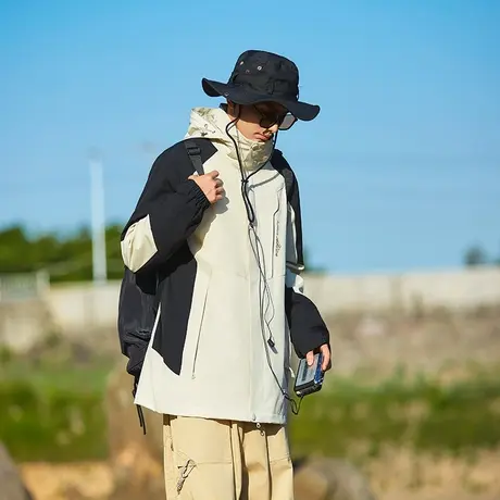 武功山冲锋衣外套男士秋季薄款三合一男款户外登山服桑延连帽夹克图片