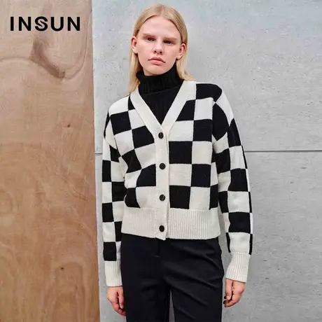 INSUN恩裳线上专选冬季棋盘格挂毛工艺纯羊毛开衫图片