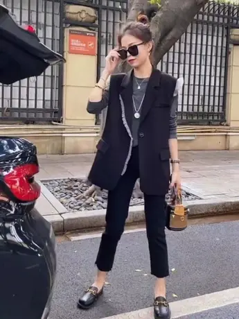 木耳花边西装黑色马甲女装2023春秋季新款时尚小个子马夹上衣外套图片