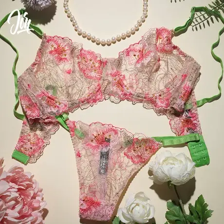 桃枝妖妖女士超薄上托聚拢侧收文胸四季款舒适软蕾丝性感女士内衣图片