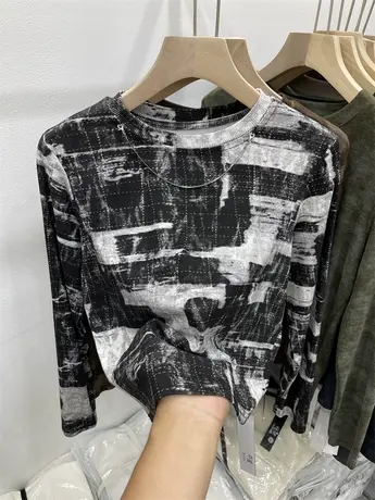 欧货链条晕染螺纹长袖T恤女2023秋季新款别致短款百搭打底衫上衣图片