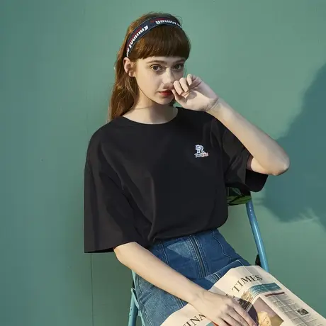 唐狮Young夏装新款短袖T恤设计感女士小众上衣黑色潮酷打底衫图片