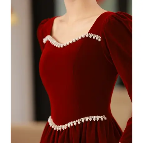 丝绒长袖敬酒服新娘冬季酒红色订婚礼服女冬天加厚钉珠长款连衣裙商品大图
