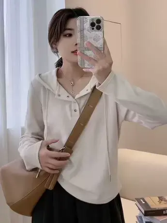 韩版抽绳连帽卫衣女2023秋冬新款纯色套头百搭宽松小排扣长袖上衣商品大图