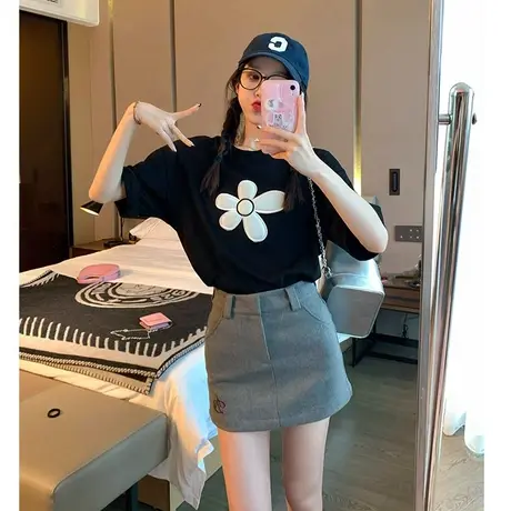 黑色t恤女短袖夏季新款大码胖mm小众减龄宽松气质体恤上衣2-300斤商品大图