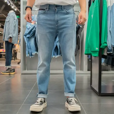 Lee21春夏UR系列浅蓝洗水731中腰大锥舒适男士牛仔裤L14731CSCBKX商品大图
