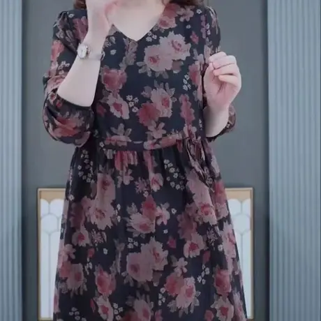 欧式宫廷风印花复古洋气水墨感V领显瘦连衣裙胖妈妈秋装气质裙子图片