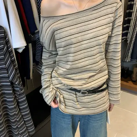 超火的斜肩条纹蝙蝠衫长袖T恤女2025秋季时尚设计感百搭洋气上衣商品大图