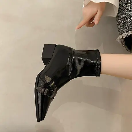 高级感尖头短靴女2023年新款秋季通勤女靴子设计感小众法式马丁靴商品大图