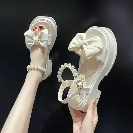 时尚厚底珍珠蝴蝶结露趾凉鞋女2023夏季新款仙女风百搭松糕罗马鞋图片