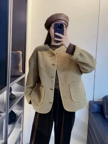 圆领羊圈毛外套女2023年秋冬装新款设计感小香风毛呢子短款上衣潮图片