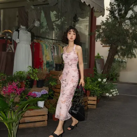 YEP粉色挂脖吊带连衣裙女夏季蝴蝶法式碎花小众长裙小众设计感图片