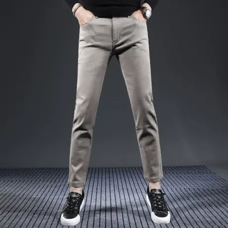 卡其色高端九分牛仔裤男修身小脚秋冬款2023新款弹力百搭男士裤子图片