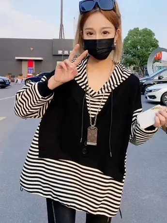 2023年新款爆款卫衣女春秋薄款小个子外穿条纹拼接设计感小众上衣商品大图