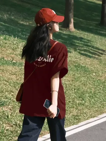 美式复古短袖宽松潮牌夏日多巴胺穿搭爆款上衣设计感酒红色t恤女商品大图