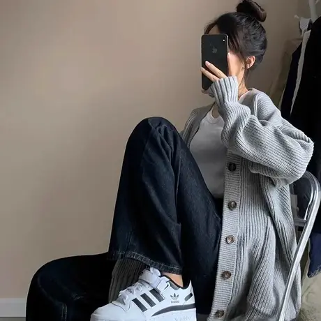 灰色毛衣外套女2023新款秋冬宽松慵懒风复古高级感针织外搭上衣潮图片