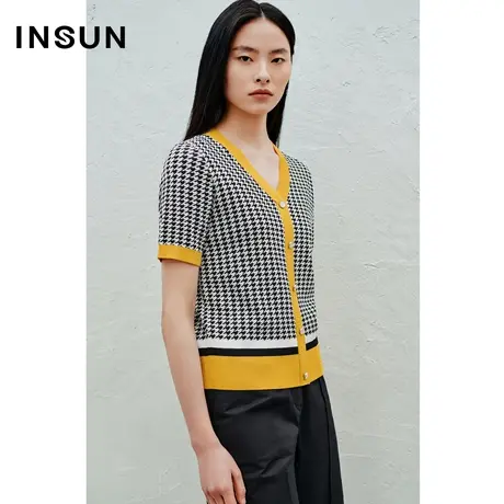 INSUN恩裳线上专选夏季千鸟格撞色V领套头针织衫商品大图