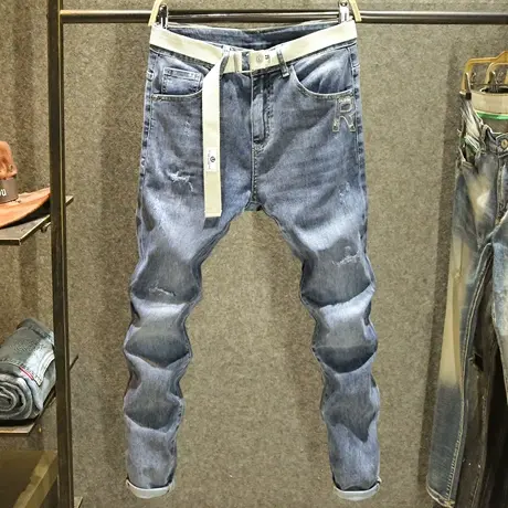 夏季薄款字母刺绣男士牛仔裤修身长裤2024潮牌破洞休闲百搭小脚裤商品大图