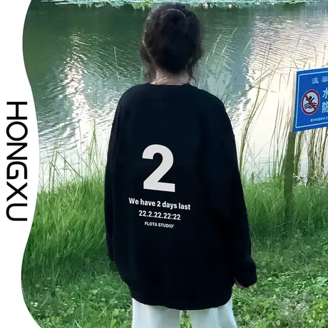 红续新款黑色复古文艺风印花上衣2023ins潮穿搭宽松显瘦上衣加厚图片