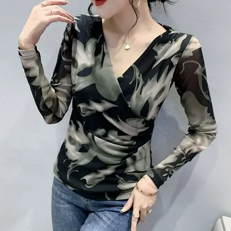 女装2023新款性感V领T恤长袖修身内搭扎染撞色上衣洋气网纱打底衫商品大图