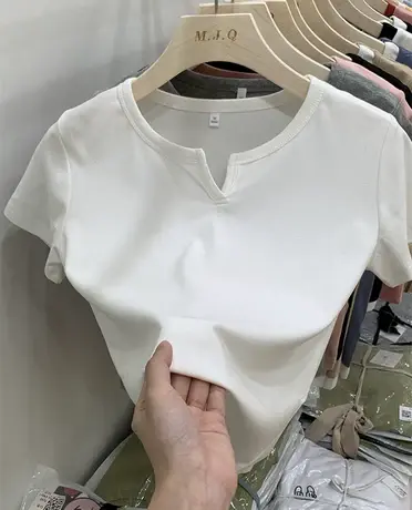 正肩短袖t恤女夏季新款甜辣修身设计感小众高腰短款V领上衣潮ins图片