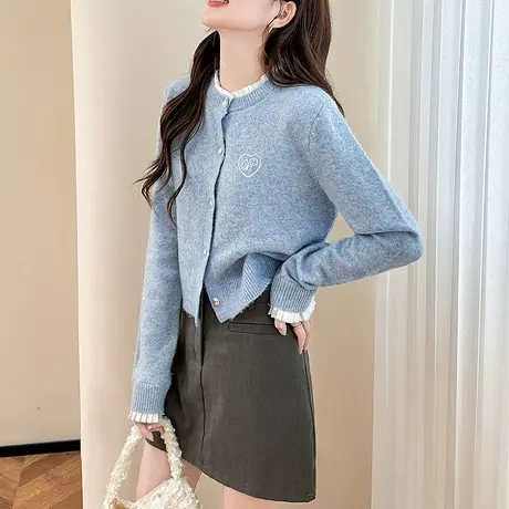 唐狮秋冬季女毛衣梭织面料拼接圆领开衫显白宽松温柔系毛线衫tu图片