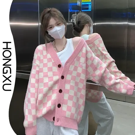 红续秋冬新款粉色格子针织开衫2023年新款盐系女孩chic慵懒风毛衣图片