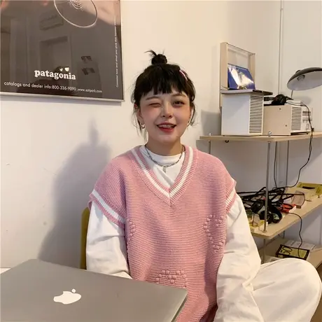 红续粉色甜美爱心提花针织背心马甲女2023秋冬新款小个子宽松外穿图片