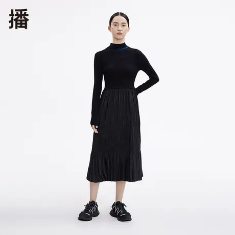 播2023冬季新款拼接修身显瘦压褶半高领长袖连衣裙女BDP4LD1620图片