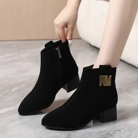 2023大码女靴41一43秋款新款中跟马丁靴女短款小个子时尚洋气短靴图片