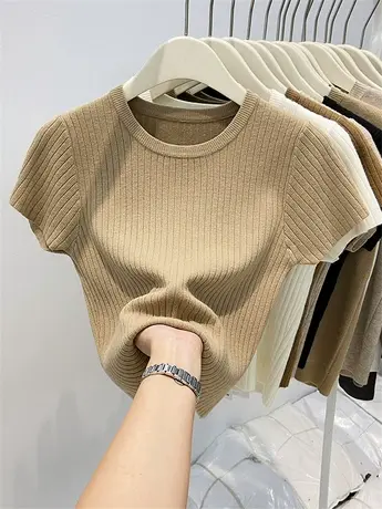 针织短袖T恤女初秋坑条设计感小众短款半袖圆领ins别致上衣2023新图片
