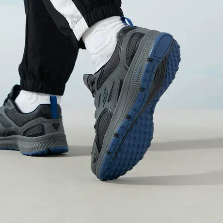 Skechers斯凯奇跑步鞋男新款网面透气运动鞋轻便缓震耐磨鞋子商品大图