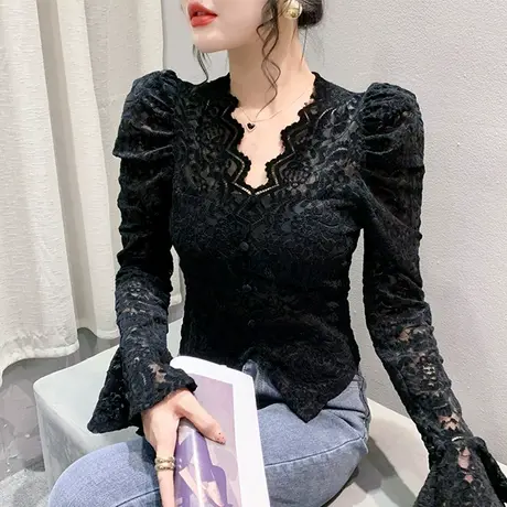 秋冬性感短款V领T恤女长袖时尚泡泡袖蕾丝衫洋气修身喇叭袖打底衫图片