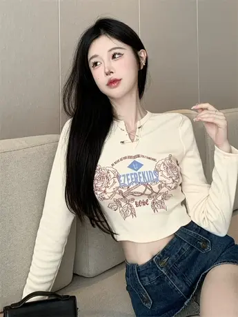 长袖t恤女春秋季2023新款内搭打底衫设计感小众美式复古短款上衣图片