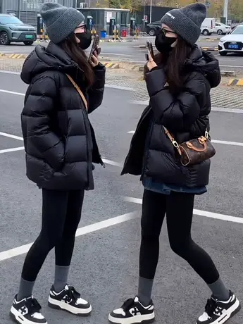 黑金爆款羽绒服女短款2023年冬季新款加厚面包服羽绒外套ins潮款图片