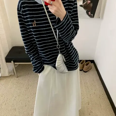 2025秋季超火的拼色条纹圆领长袖T恤女宽松休闲百搭显瘦薄款上衣商品大图