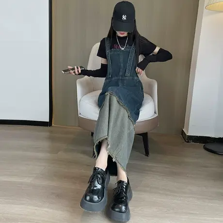复古高腰显瘦拼接牛仔背带裙女2023秋季新款设计感中长款连衣裙图片