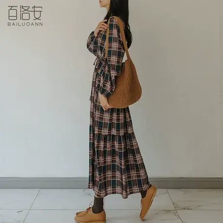 百洛安复古格纹拼接连衣裙女秋季新款气质V领长袖宽松系带a字长裙图片
