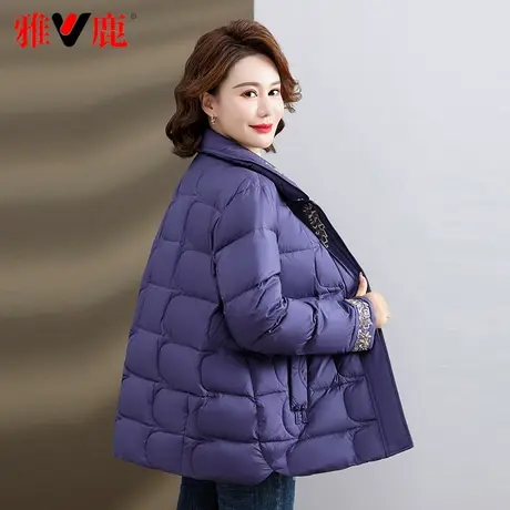 雅鹿官方2023新款羽绒服女短款时尚绣花中老年妈妈装冬季洋气外套图片