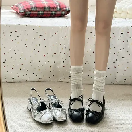 法式包头凉鞋女2025夏季新款仙女风气质粗跟鞋子银色百搭玛丽珍鞋图片