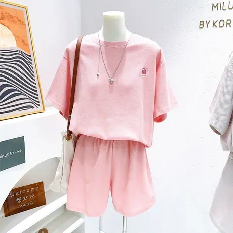 微胖显瘦套装~2023夏季款刺绣小熊华夫格短袖阔腿短裤两件套宽松商品大图