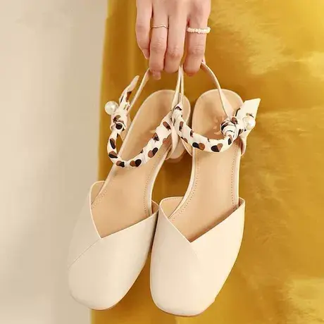 包头凉鞋2022年女新款夏网红时尚超火小众设计感粗跟高跟鞋配裙子图片