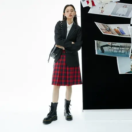 omont蛋挞家 黑色小西装外套女秋装新款2023休闲垫肩长袖西服上衣商品大图