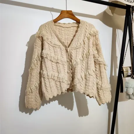 温柔风针织开衫女秋冬新款韩版宽松v领蕾丝拼接甜美短款毛衣外套商品大图