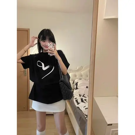 设计款基础版简约黑色T恤女夏季图案印花短袖休闲高级宽松上衣图片