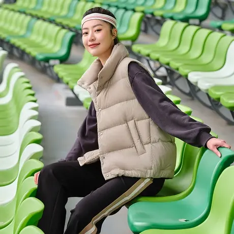 坦博尔羽绒马甲女款2023新款轻薄短款小立领百搭简约休闲秋冬外套图片